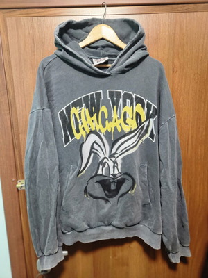 Looney Tunes sweatshirt XL like new, gray