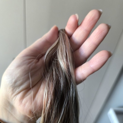 Ponytail hair extension with foil, sweet chestnut red with blonde highlights