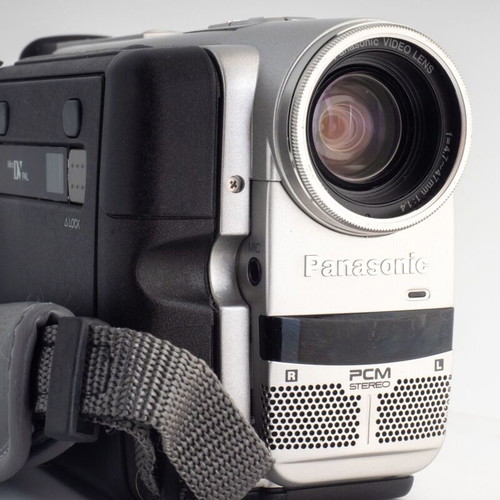 Panasonic NV-DS1EG MiniDV Camcorder used, excellent condition