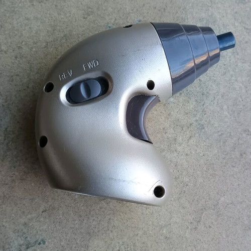 Skil cordless screwdriver used with original charger
