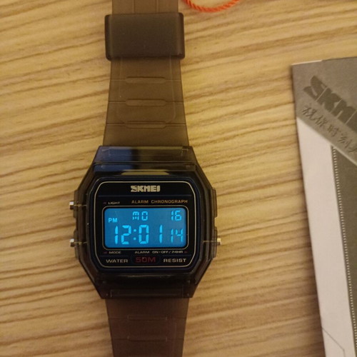 Skmei waterproof watch like new, black