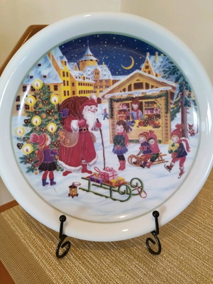 Christmas plate like new, 26 cm diameter