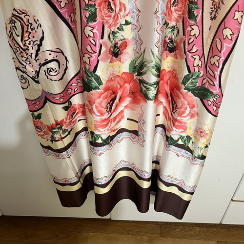 Kaftan new with fantastic colors and flowers satin one size S to XXL with pockets