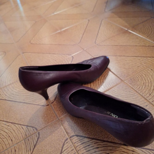Women's pumps used, size 39, in good condition