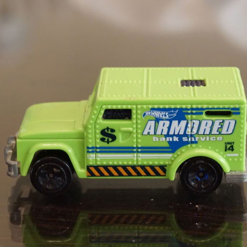 Hot Wheels 16149 Armored Bank Services 1996 toy car used
