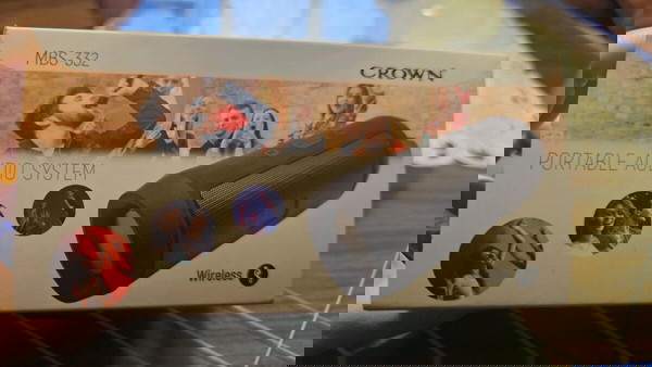 Нова тонколона Crown