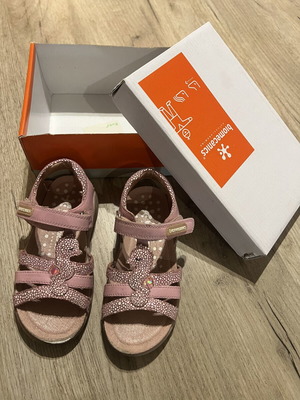 Biomecanics sandals size 26 like new for girls