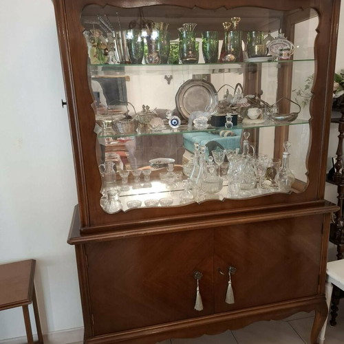 Display cabinet like new, living room
