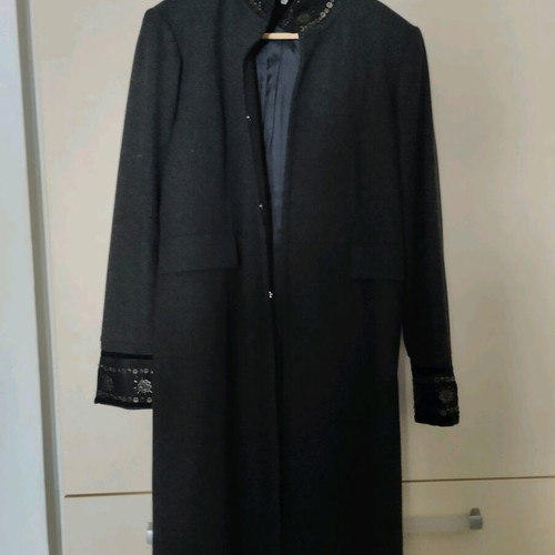 Gray coat XL like new with embroidered details on sleeves and collar