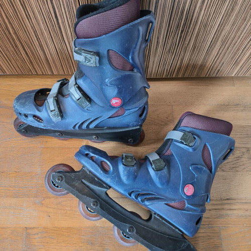Roller skates used, size 40, functional with wear marks