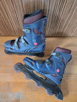 Roller skates used, size 40, functional with wear marks