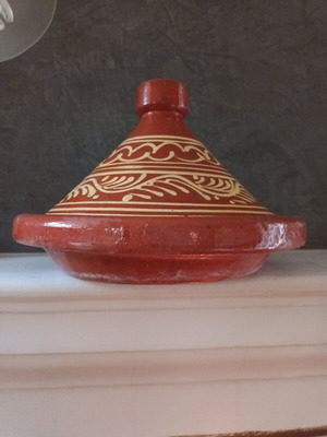 Ceramic glazed tagine used, decorative, diameter 30 cm height 23 cm