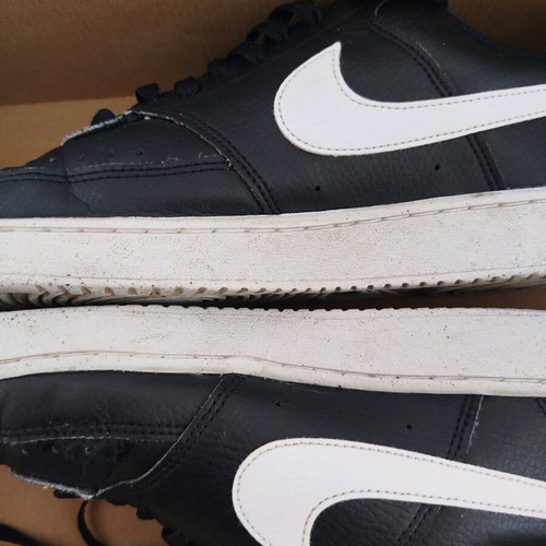 Nike athletic shoes used, size 44, black