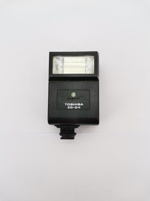 Toshiba ES-24 camera flash used