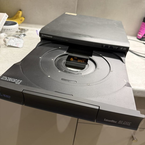 Pioneer Laserdisc Player, NTSC, 220V converted, with remote