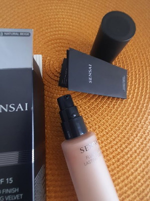 Kanebo Sensai Fluid Finish Lasting Velvet Foundation new, natural beige 30ml