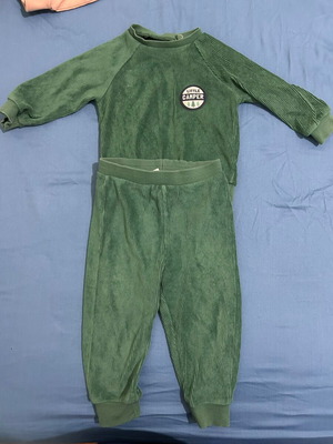 Baby boy clothing set like new, 9-12 months