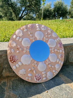 Decorative mirror with shells new, 40cm diameter