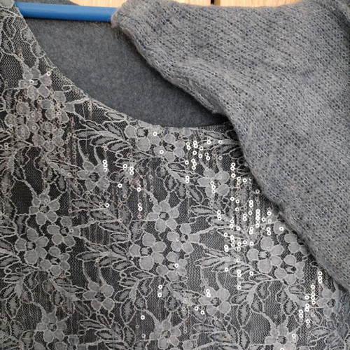 Italian blouse with lace and sequins like new