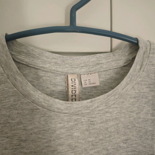 H&M T-shirt like new, gray, size XS