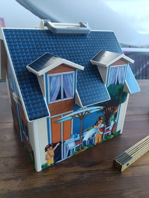 Playmobil ανοιγόμενο σπίτι σαν καινούργιο