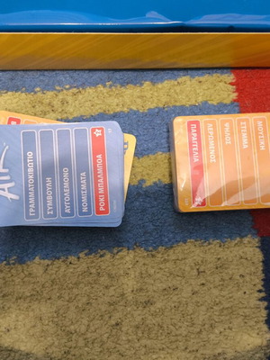 Pictionary Air board game like new
