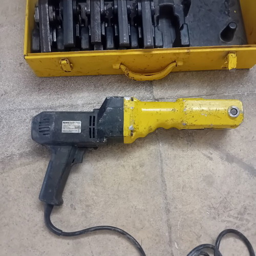 Rems Power Press 2000 Type 572 electric press with metal case