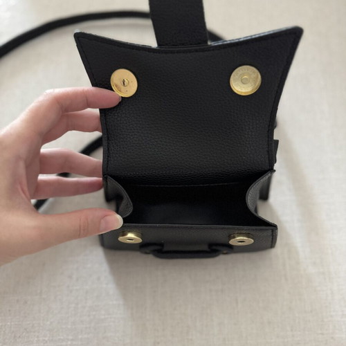 Mini black shoulder bag Shein like new, PU leather with gold details