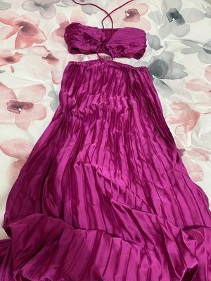 Fuchsia dress one size like new with unique waist cut