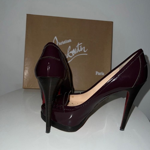 Παπούτσια Christian Louboutin γόβες μεταχειρισμένες, μέγεθος 38,5, μωβ