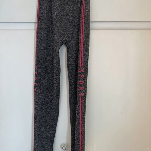 Gray leggings with pink side design like new, size L/XL