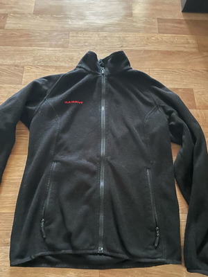 Mammut womens polartec fleece like new, size M, black