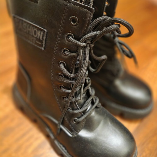 SH Fashion Shoes Black Ankle Boots Size 38 Like New