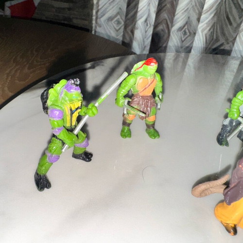 Teenage Mutant Ninja Turtles collection like new without marks