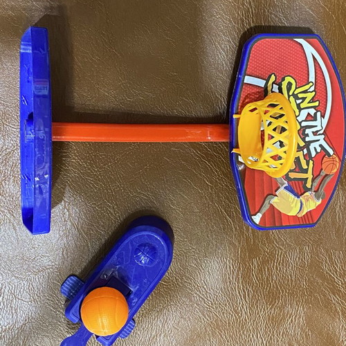 Basketball tabletop game with launcher new