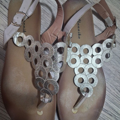 Mannika flat sandals gold used