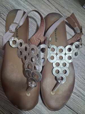 Mannika flat sandals gold used