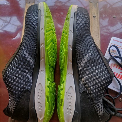 20 € N 40. Brand new, unworn.