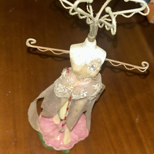 Jewelry doll used beige jewelry holder