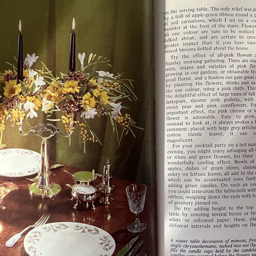 Julia Clements Gift Book of Flower Arranging hardcover like new
