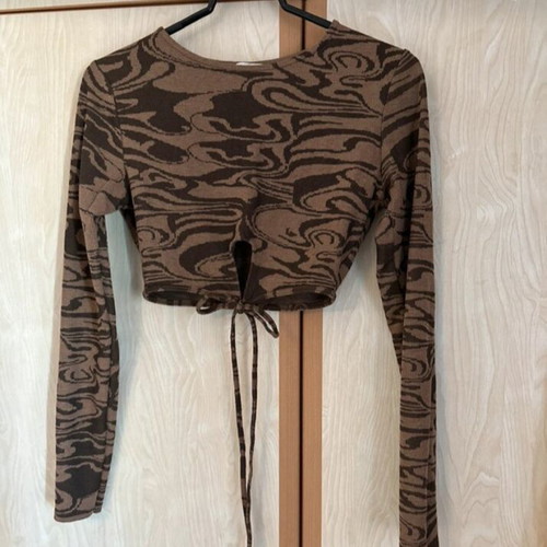 Bershka blouse like new, size M, black and brown
