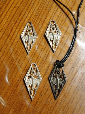 The Elder Scrolls IV Skyrim ασημένιο necklace σαν καινούργιο