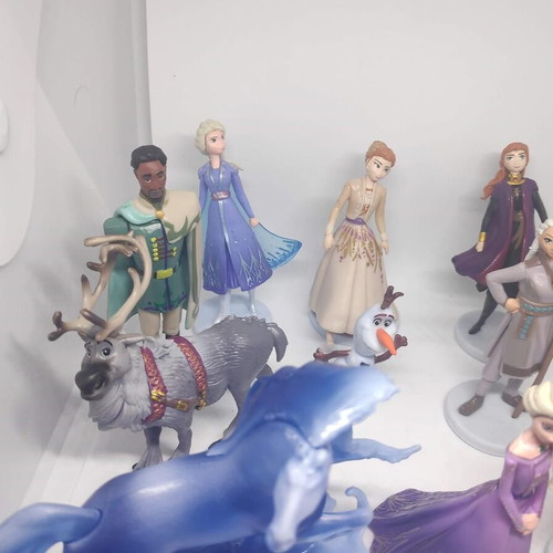 Frozen II Disney collectible figure set, like new, 10 pcs