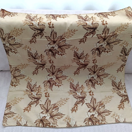 Headscarf beige like new, size 77/75 cm