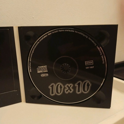 Illuminate 10 x 10 Schwarz CD used, limited edition