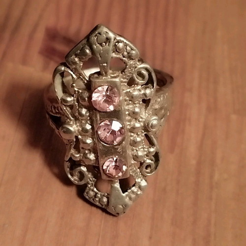 Vintage ring 19.4mm used, pink and silver