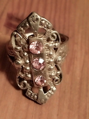Vintage ring 19.4mm used, pink and silver