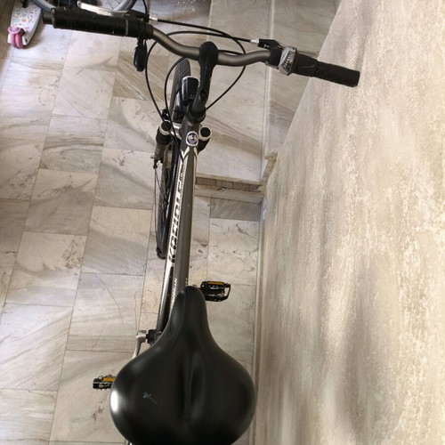 Cross city bicycle used, aluminum frame, 7 speeds, 28 inch wheels