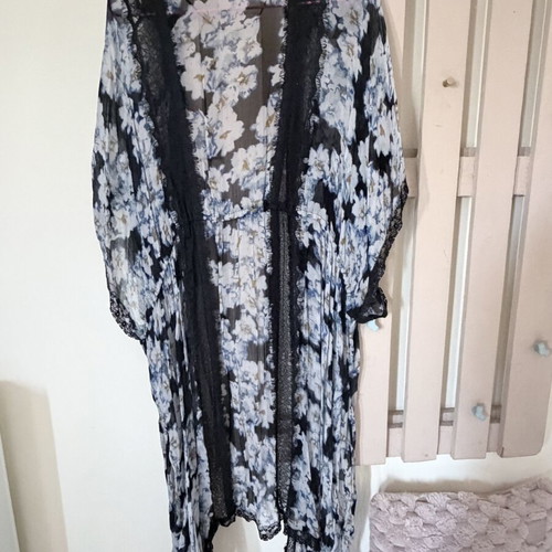 Zara medium floral transparent kimono with black lace