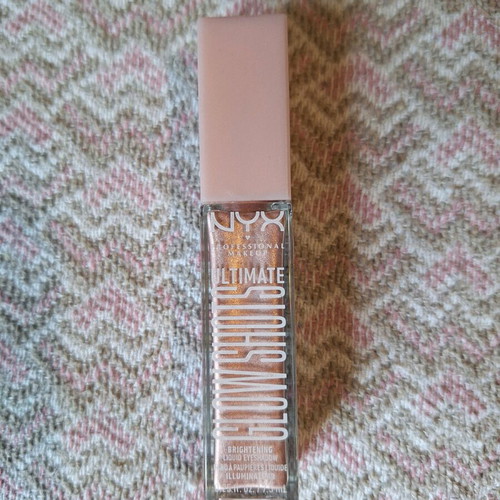 Nyx Ultimate Glow Shots Brightening Liquid Eyeshadow like new